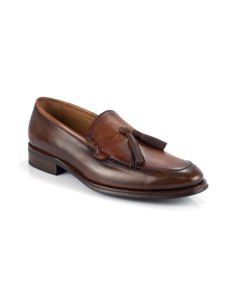 Mocasín de piel con borlas color marrón CR-23216-MARRON