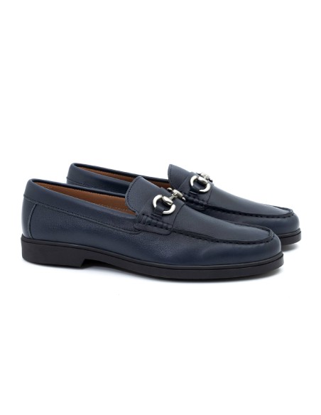 Mocasín de piel con aplique metálico color azul CR-24006-MARINO